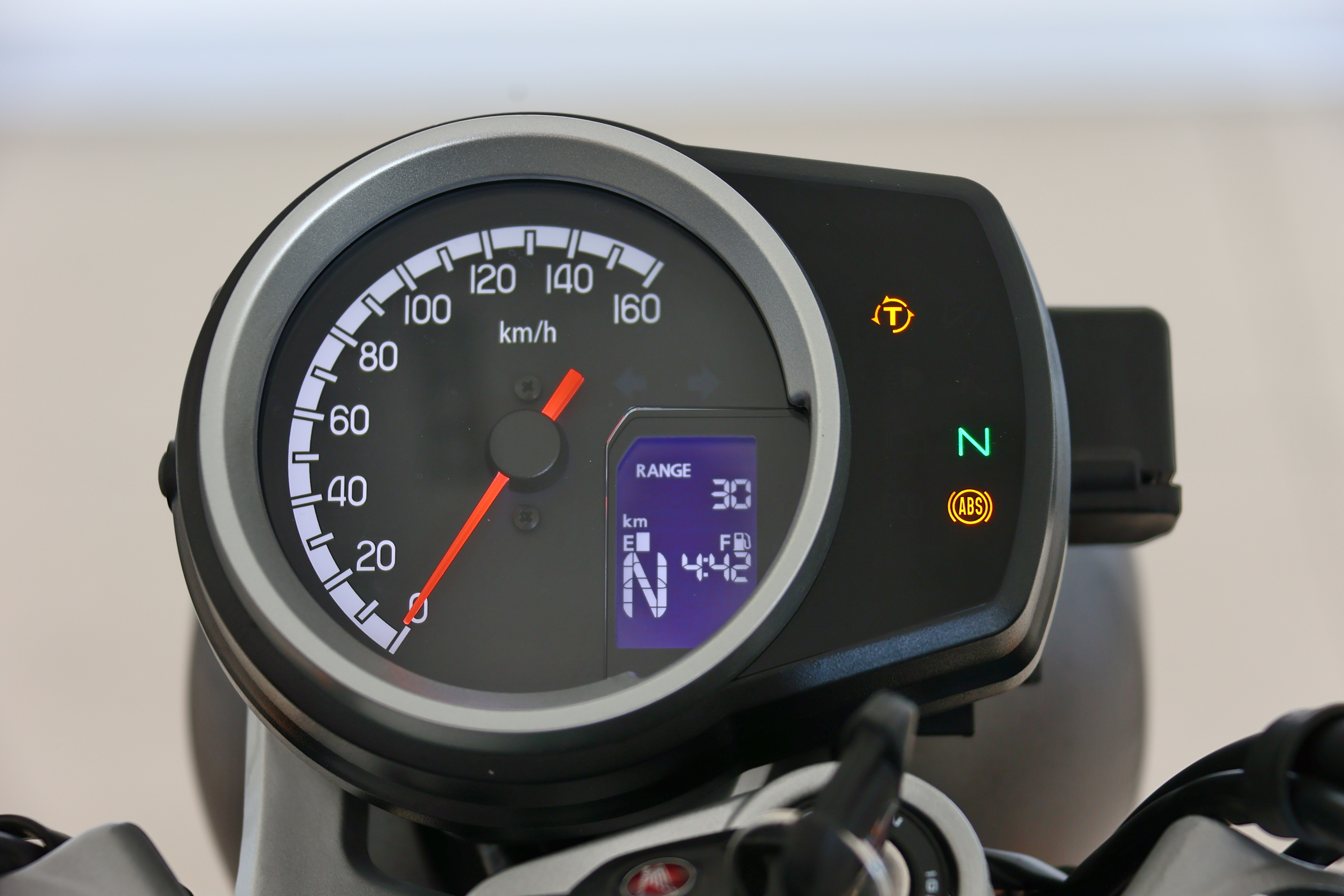 Особенности H’ness CB350