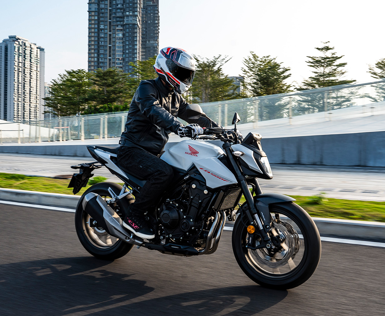 Преимущества CB400F
