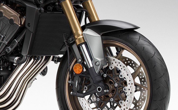 Особенности CB650RA