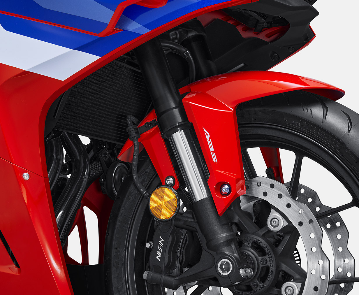 Преимущества CBR400R