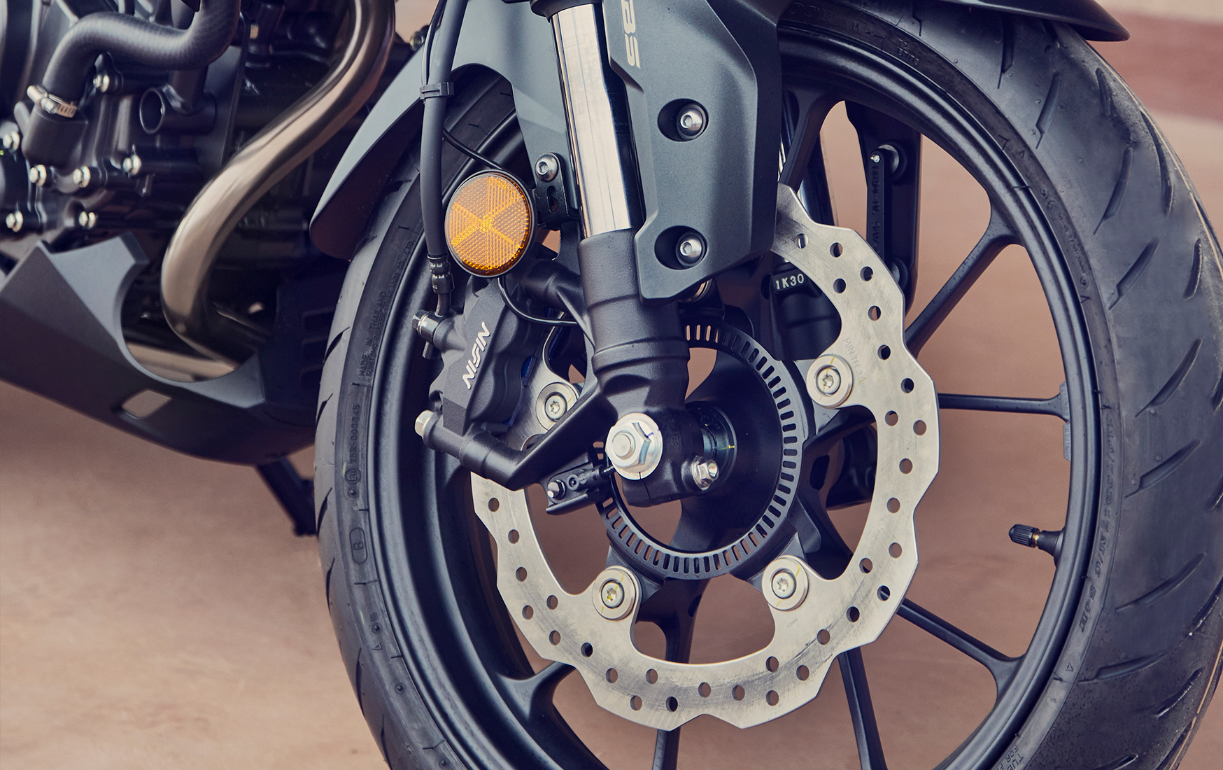 Особенности CB300R 2022