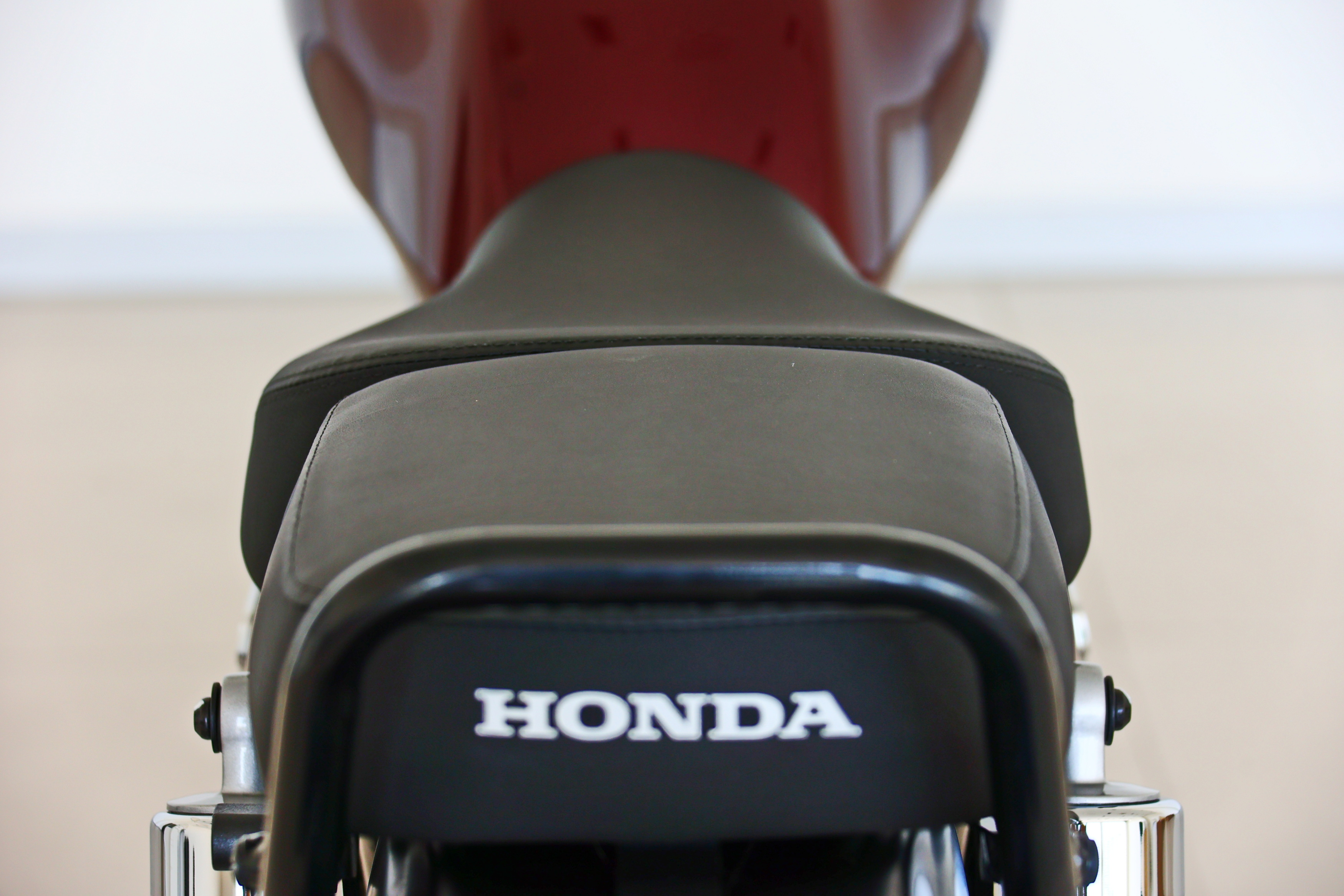 Особенности H’ness CB350